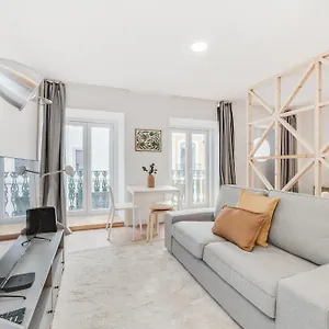  Apartment By The River - Alcantara